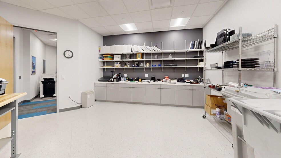 More Photos Of 13861 Sunrise Valley Dr, Herndon Office For Lease