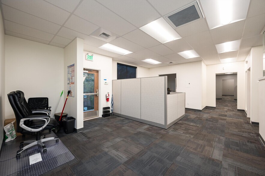 More Photos Of 1609-1611 Broadway St, Bellingham Office For Lease