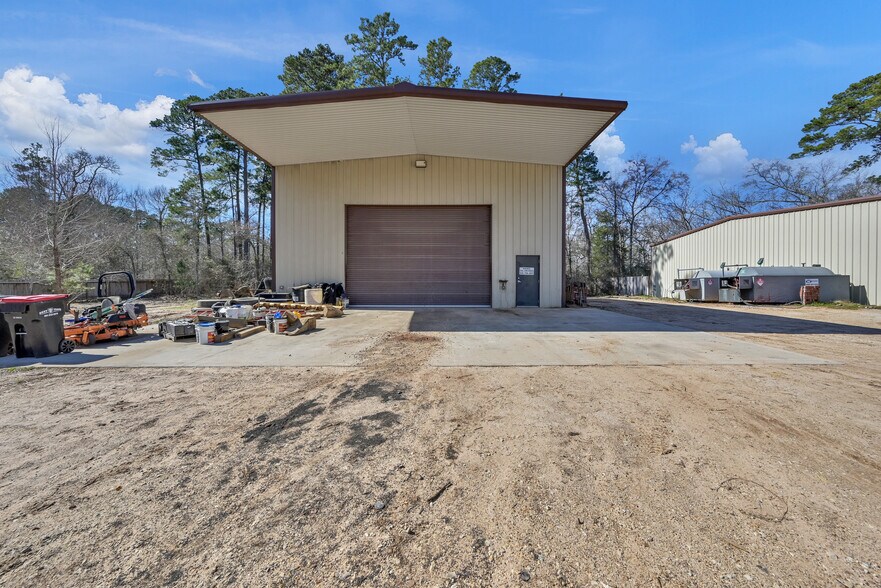 More Photos Of 15513 Capitol Hill Rd, Montgomery Service For Sale