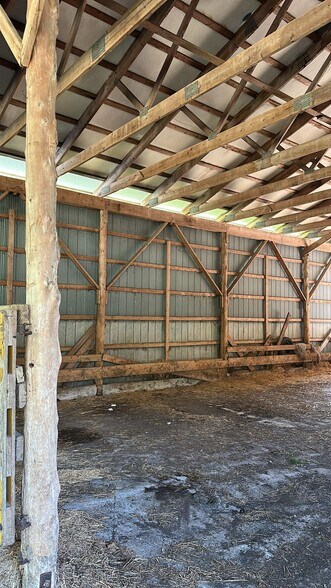 More Photos Of 7076 5th Side Rd, Innisfil Warehouse For Lease