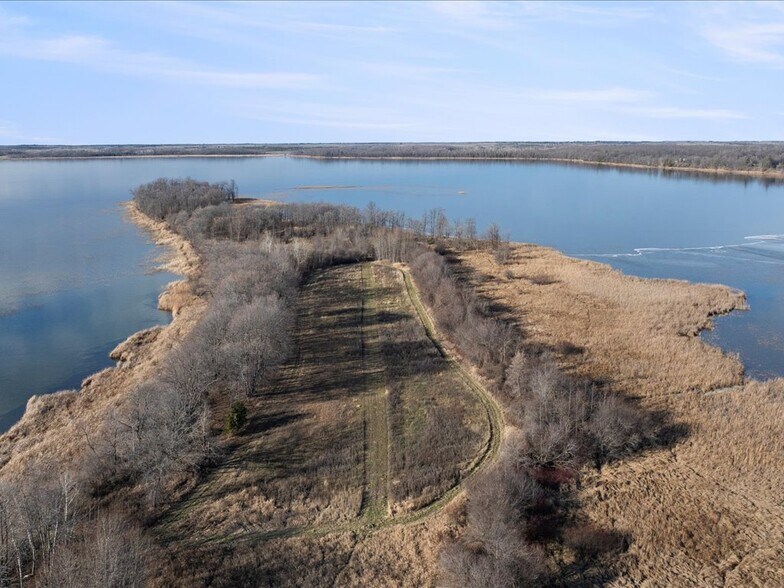More Photos Of 21998 Lasalle Ave NW, Puposky Specialty For Sale