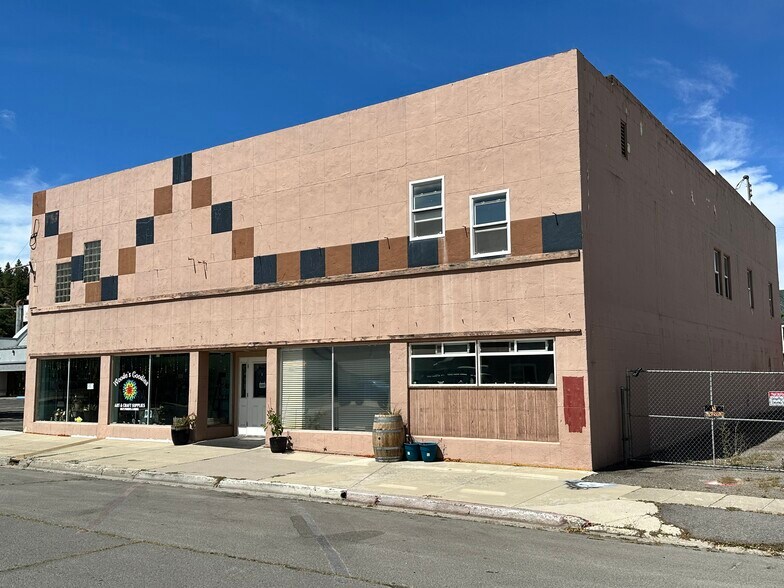 More Photos Of 705 Cottage St, Susanville Freestanding For Sale