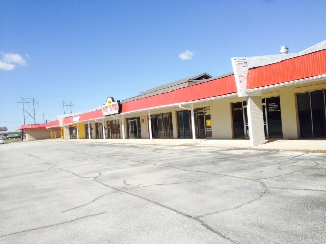 More Photos Of 1700-1720 West Blvd, Kokomo Unknown For Lease