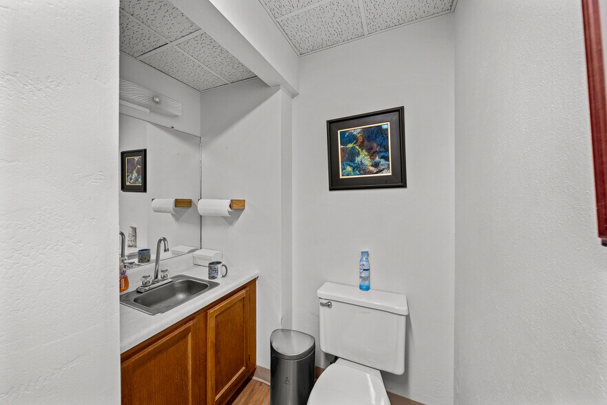 More Photos Of 960 E 2nd Ave, Durango Office For Sale