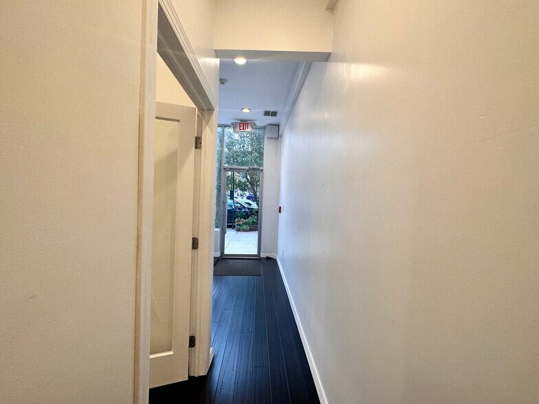 More Photos Of 4529 Broadway, Union City Office For Sale