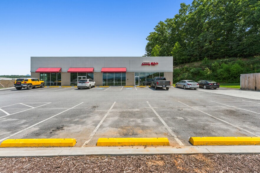 More Photos Of 31 Berry Blvd, Franklin Freestanding For Sale