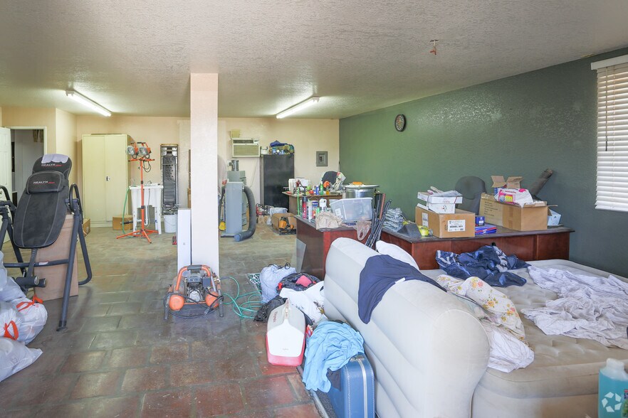 More Photos Of 55479 Yucca Trl, Yucca Valley Warehouse For Lease