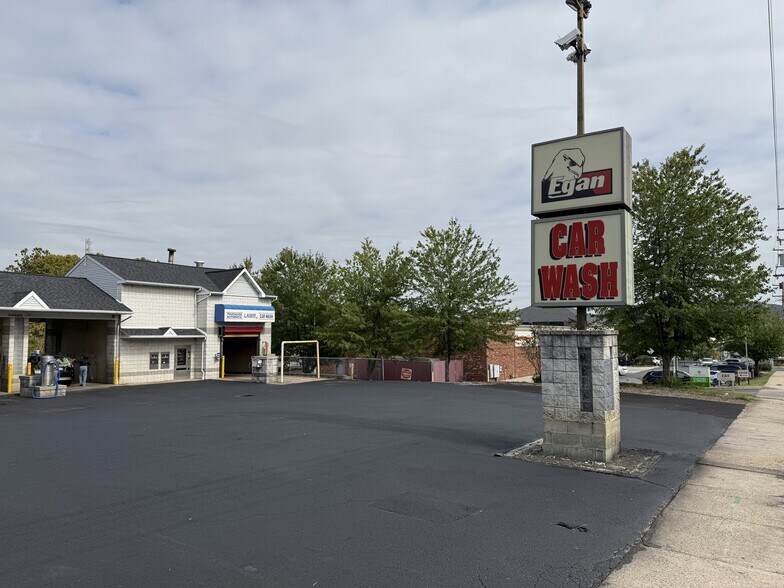 More Photos Of 1333 Lancaster Ave, Reading Specialty For Sale