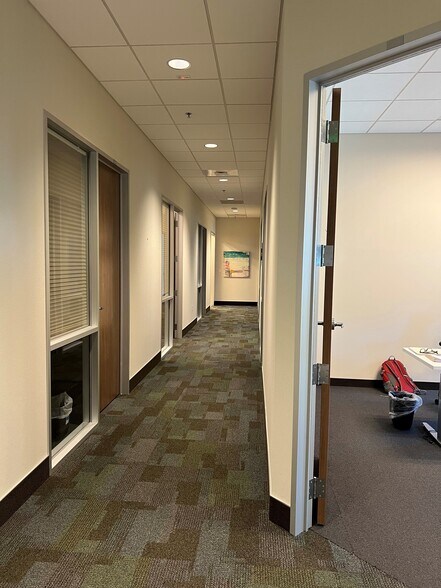 More Photos Of 7710 Rialto Blvd, Austin Medical For Lease