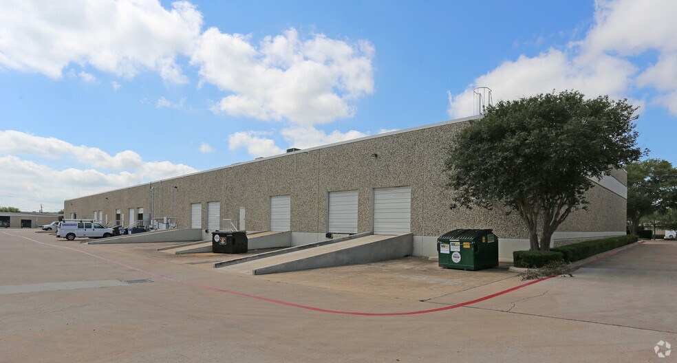 More Photos Of 2200 Denton Dr, Austin Unknown For Lease