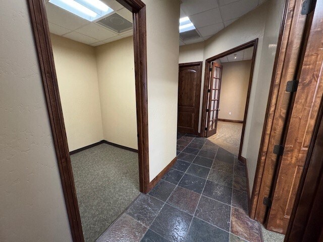 More Photos Of 303 E Caldwell Ave, Visalia Office For Sale