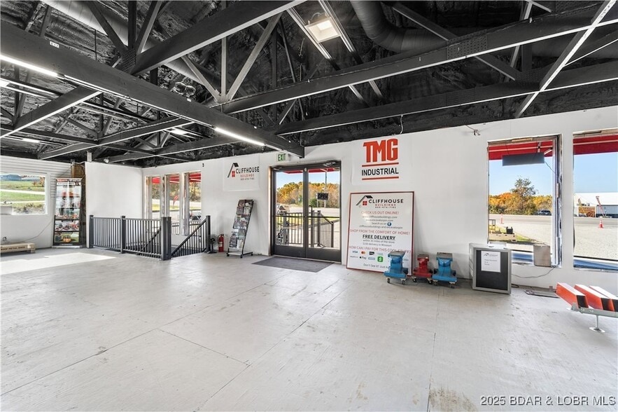 More Photos Of 706 N Main St, Gravois Mills General Retail For Sale