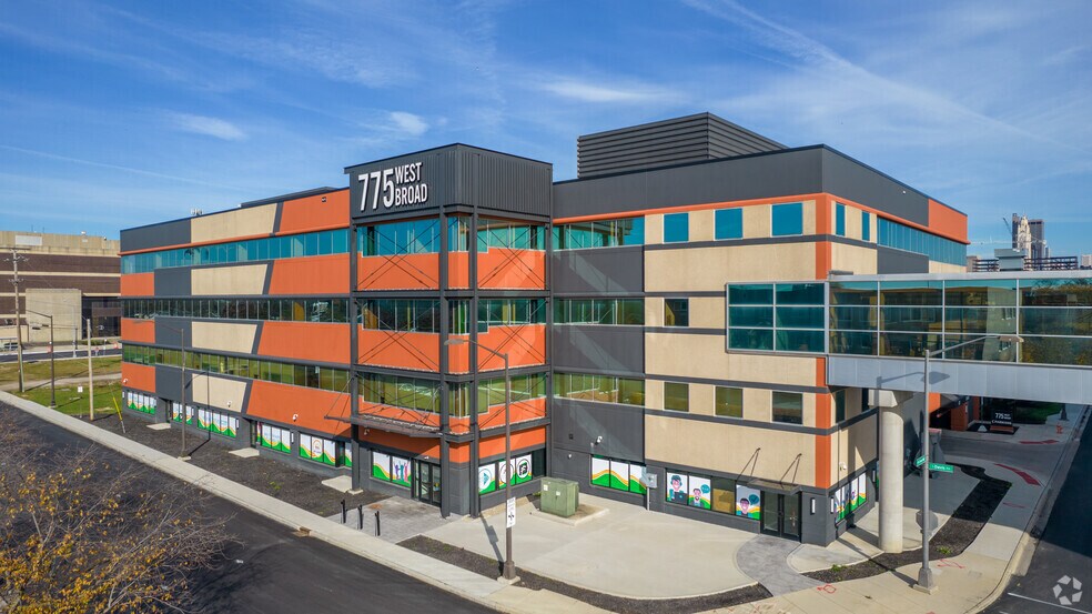 More Photos Of 775 W Broad St, Columbus Medical For Lease