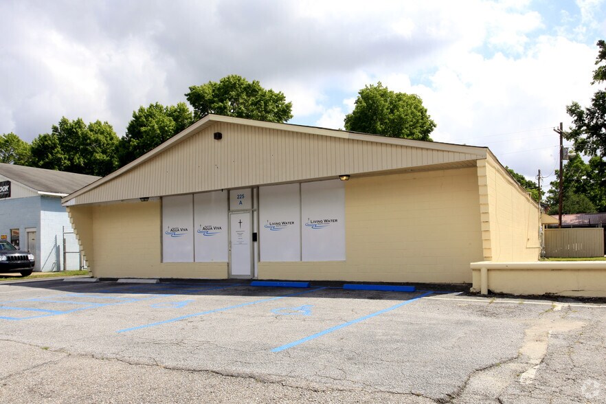 More Photos Of 225 Red Bank Rd, Goose Creek Unknown For Lease