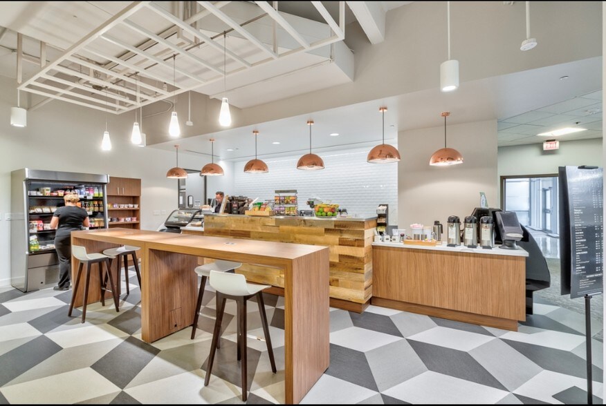 More Photos Of 300 E John Carpenter Fwy, Irving Office For Lease