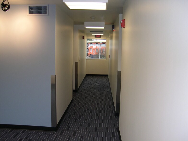 More Photos Of 13512 Ambaum Blvd SW, Burien Medical For Lease