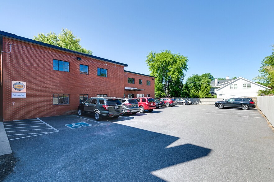 More Photos Of 3210 Chamberlayne Ave, Richmond Office Residential For Lease