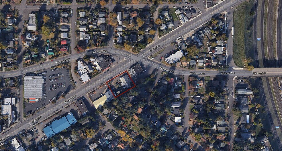 More Photos Of 8850 NE Sandy Blvd, Portland Auto Repair For Sale