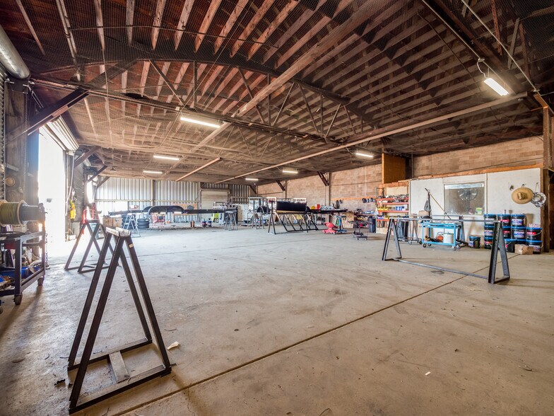 More Photos Of 2304 Monterey St, Fresno Warehouse For Sale
