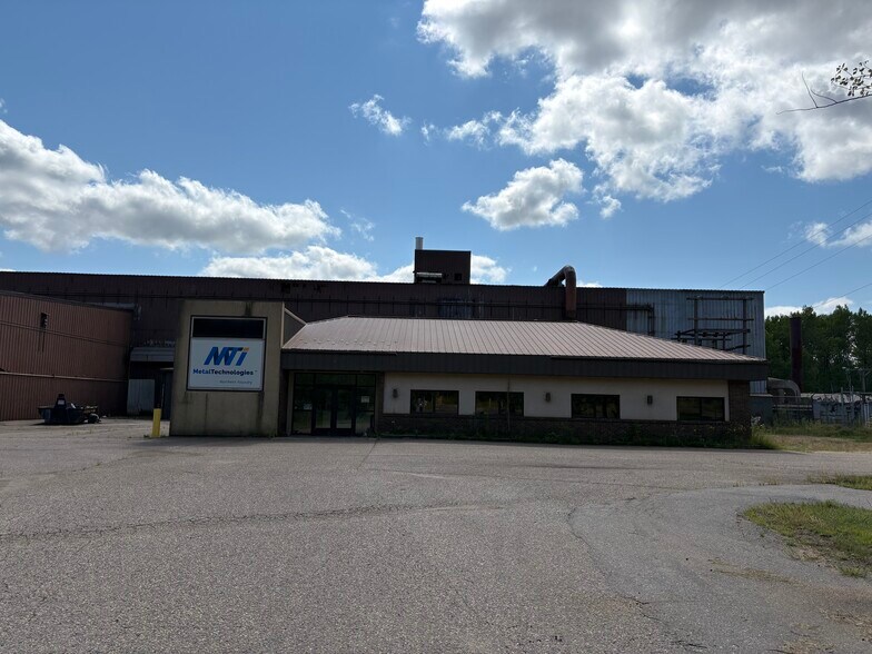 More Photos Of 555 W 25th St, Hibbing Manufacturing For Sale