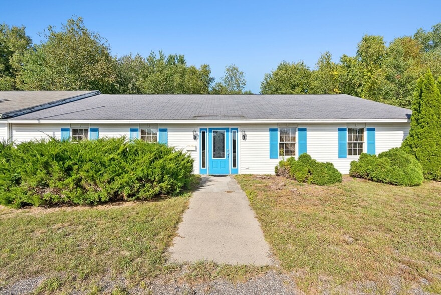 More Photos Of 37-41 Roosevelt Trl, Casco Office For Sale