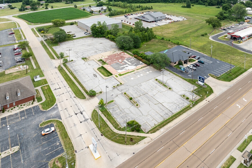 More Photos Of 4390 N Illinois St, Swansea Land For Sale