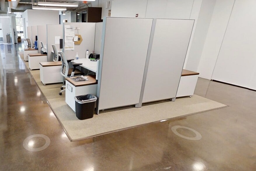 More Photos Of 400 W Peachtree, Atlanta Office For Sale