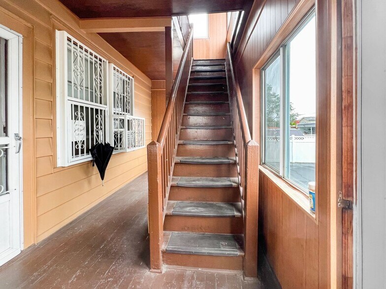 More Photos Of 700-702 N 7th St, Newark Apartments For Sale