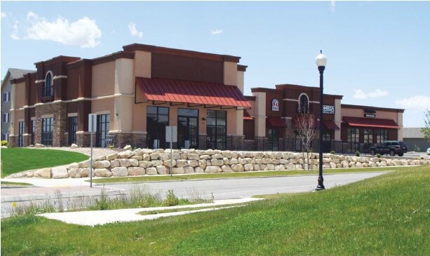 More Photos Of 25 N Hillcrest Dr, Saratoga Springs Storefront For Lease