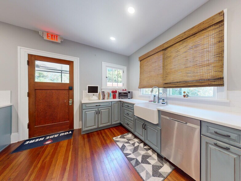 More Photos Of 215 Washington st, New Smyrna Beach Office Residential For Sale