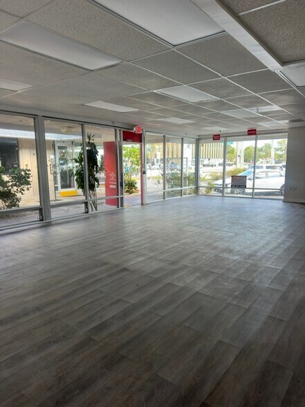 More Photos Of 3000 E Commercial Blvd, Fort Lauderdale Medical For Lease