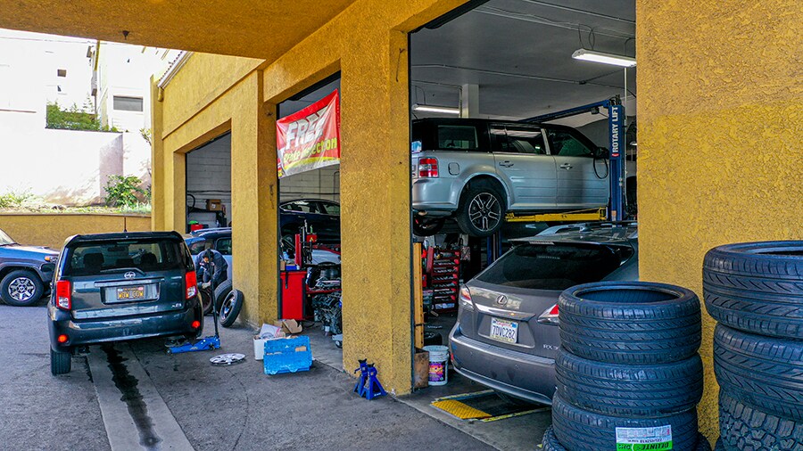 More Photos Of 1414 Pacific Coast Hwy, Hermosa Beach Auto Repair For Sale