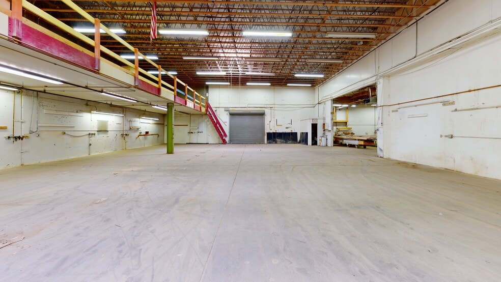 More Photos Of 1300 Freeport Blvd, Sparks Showroom For Sale