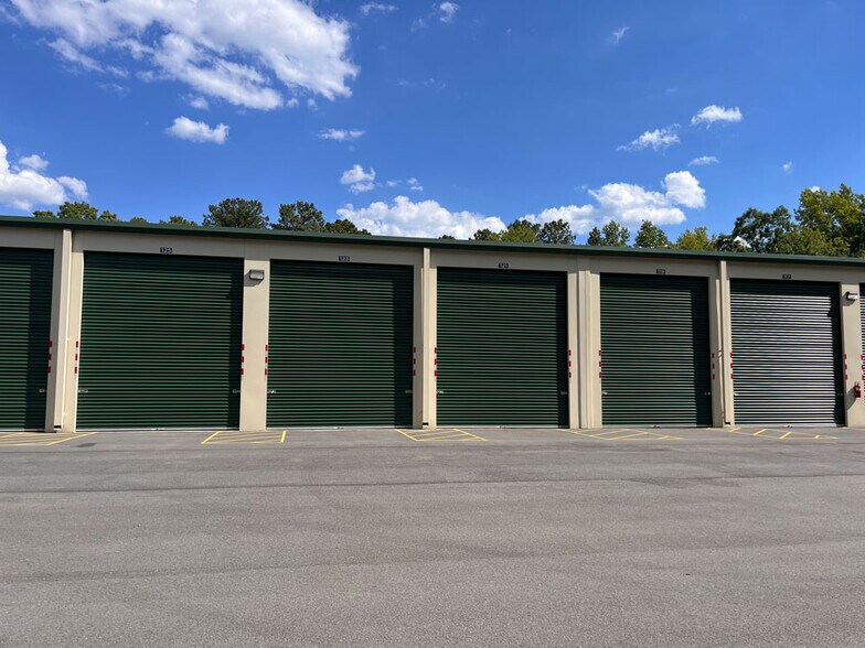 Primary Photo Of 196 Jordan Dam Rd, Moncure Self Storage For Lease