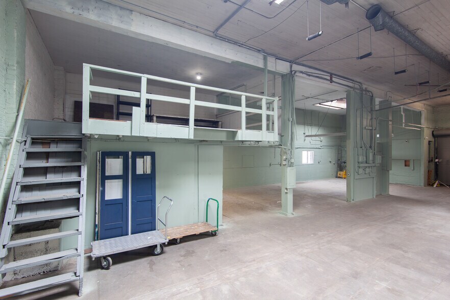 More Photos Of 1200-1218 N Killingsworth St, Portland Storefront For Sale