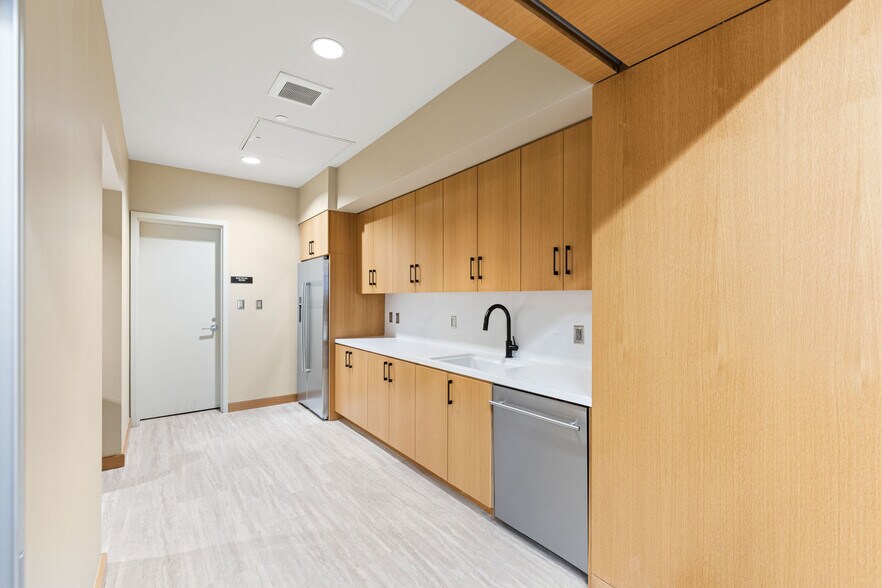 More Photos Of 1 S Main St, Salt Lake City Office For Lease