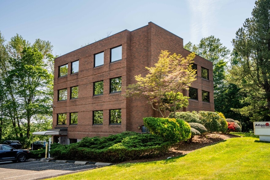 More Photos Of 2751 Dixwell Ave, Hamden Office For Sale