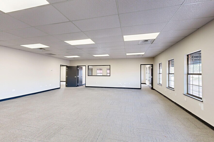 Primary Photo Of 7108 Airport Rd, El Paso Office For Sale