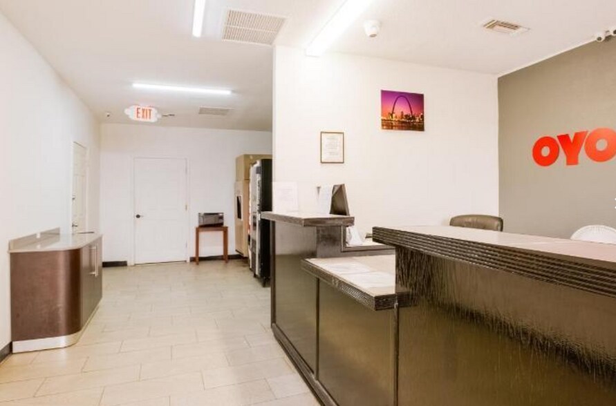 More Photos Of 4545 Woodson Rd, Saint Louis Hotel For Sale