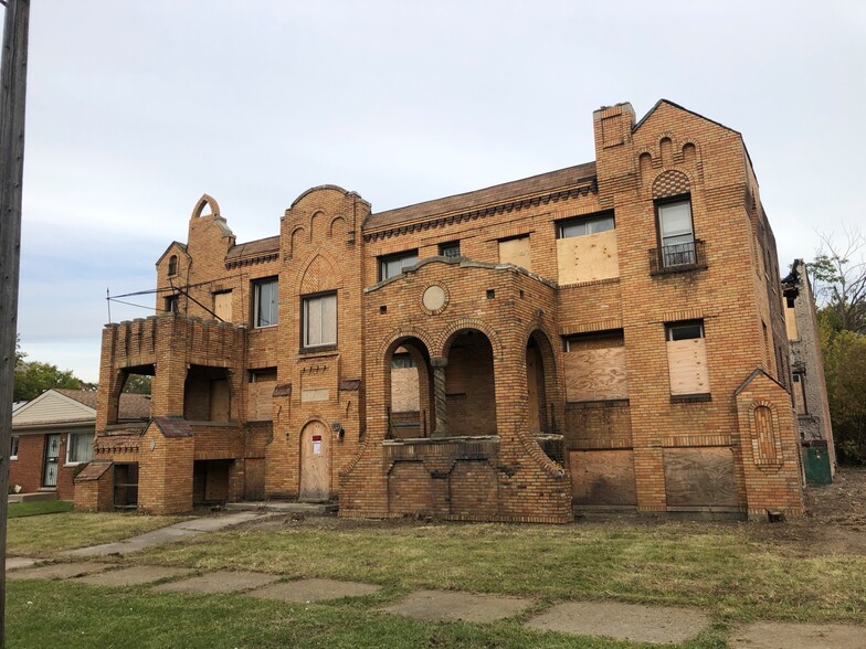Primary Photo Of 13120 La Salle Blvd, Detroit Apartments For Sale