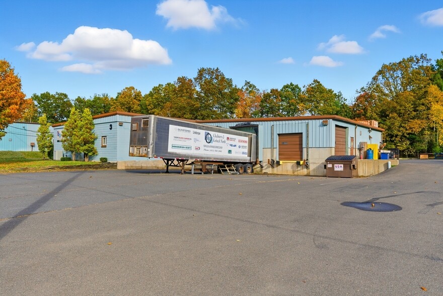 More Photos Of 34 Elise St, Westfield Industrial For Sale