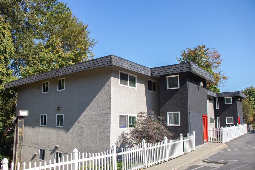 More Photos Of 14081 58th Ave S, Tukwila Apartments For Sale