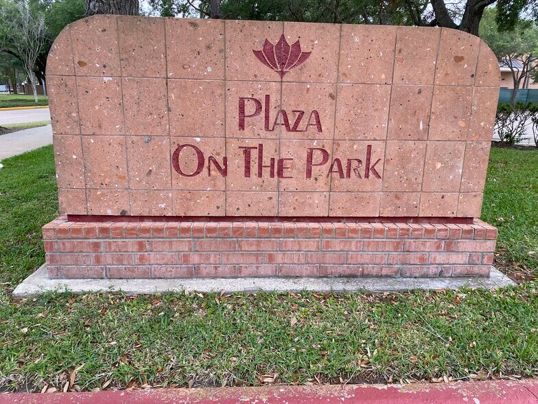 More Photos Of 20660 Westheimer Pky, Katy Unknown For Lease