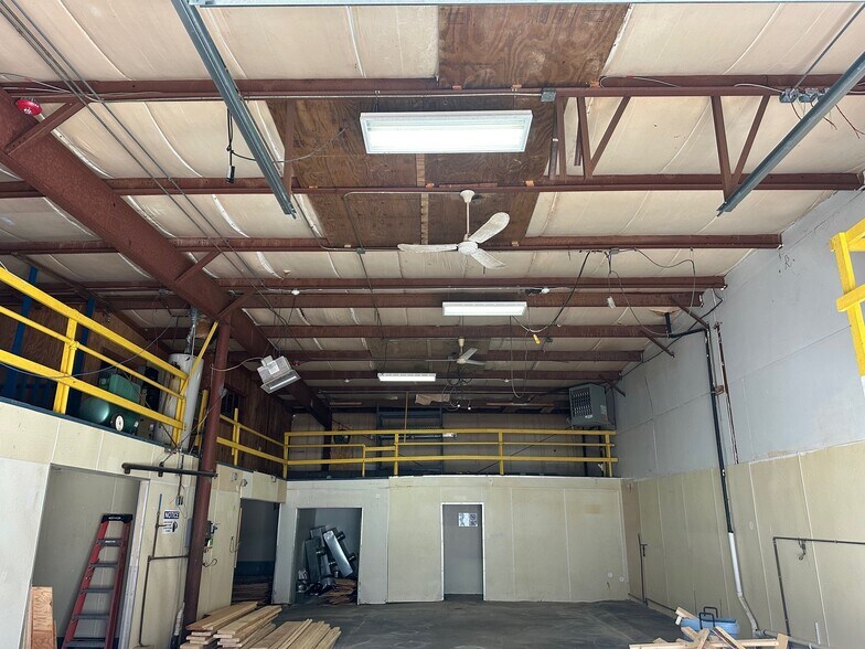 More Photos Of 20 Walts Way, Narragansett Warehouse For Sale