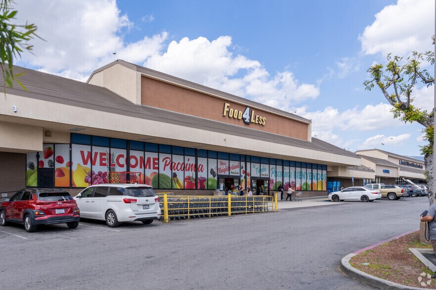 More Photos Of 12727-12765 Van Nuys Blvd, Pacoima Unknown For Lease