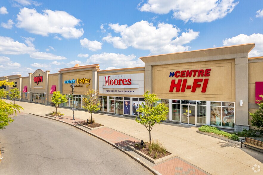 More Photos Of 2800-2860 Prom Saint-Honoré, Boisbriand Unknown For Lease