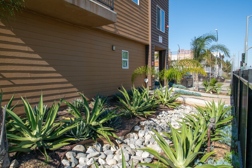 More Photos Of 1491 Atlantic Ave, Long Beach Apartments For Sale