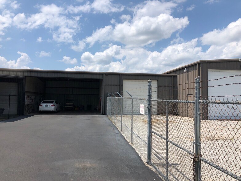 More Photos Of 2821 Avalon Ave, Muscle Shoals Warehouse For Lease