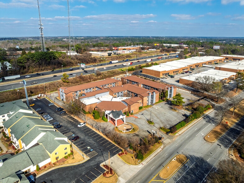 More Photos Of 5885 Oakbrook Pky, Norcross Apartments For Sale