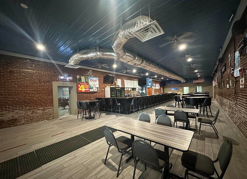 More Photos Of 504 Main St, Varna Restaurant For Sale